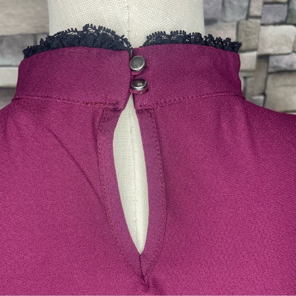 tempted hearts beautiful maroon tank top with black lace neck & choker collar - Picture 6 of 12